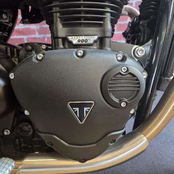 SPEED TWIN 900