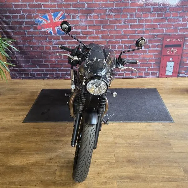 SPEED TWIN 900