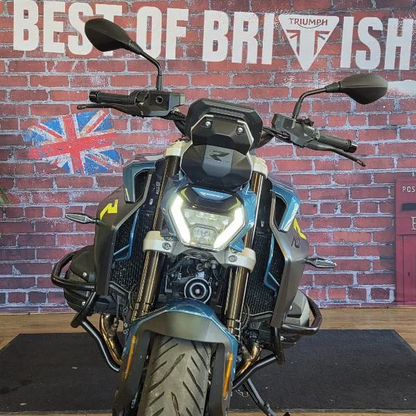 R 1300 R