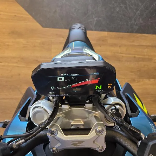 R 1300 R