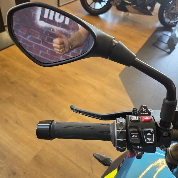 R 1300 R