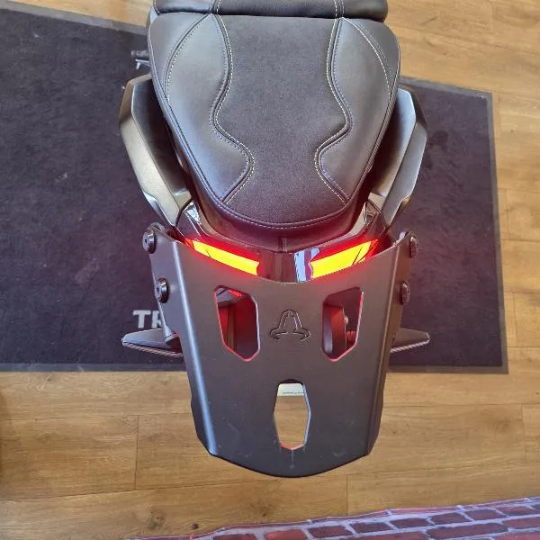 R 1300 R
