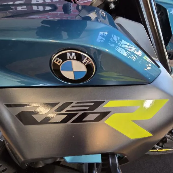 R 1300 R
