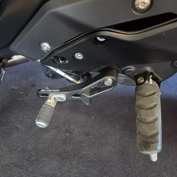 R 1300 R