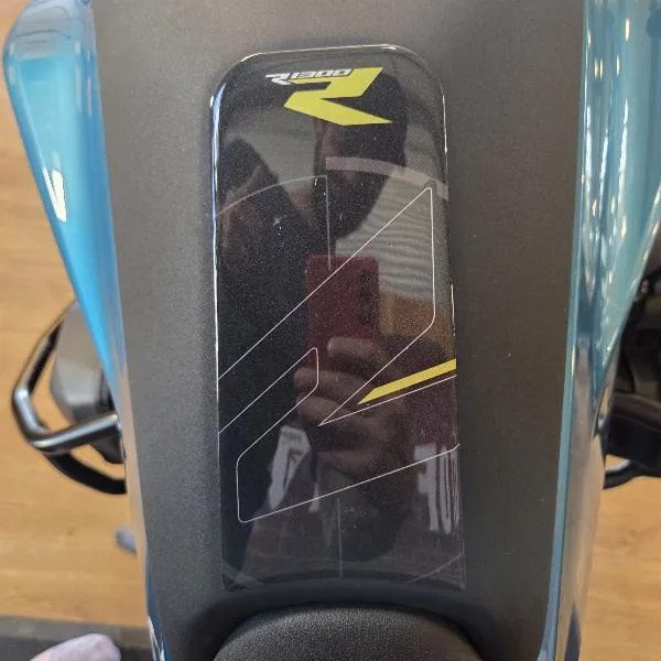 R 1300 R