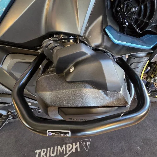 R 1300 R