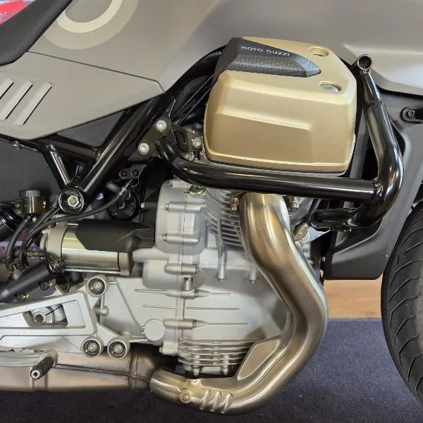 V100  MANDELLO