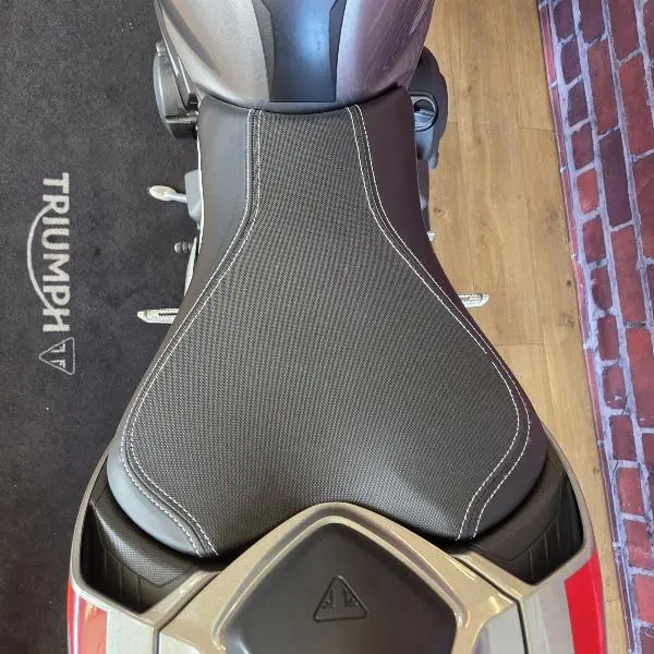 STREET TRIPLE 765 RS