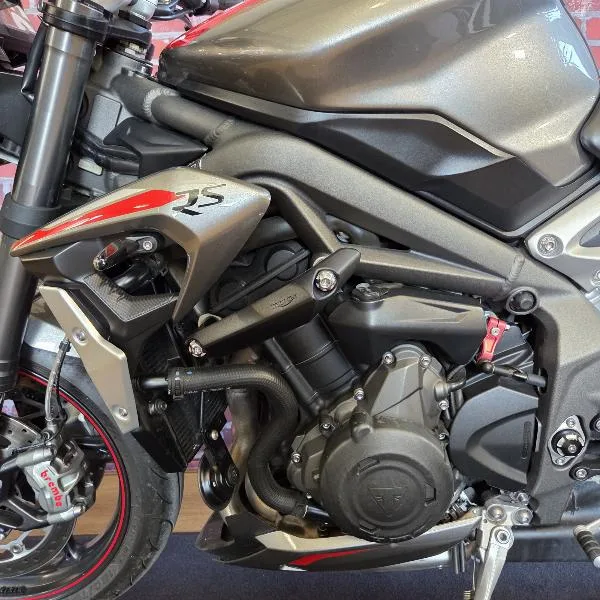 STREET TRIPLE 765 RS