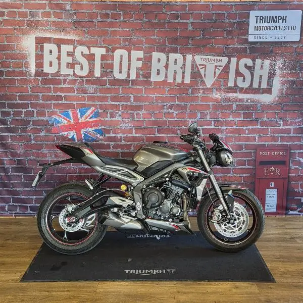 STREET TRIPLE 765 RS