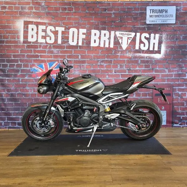 STREET TRIPLE 765 RS