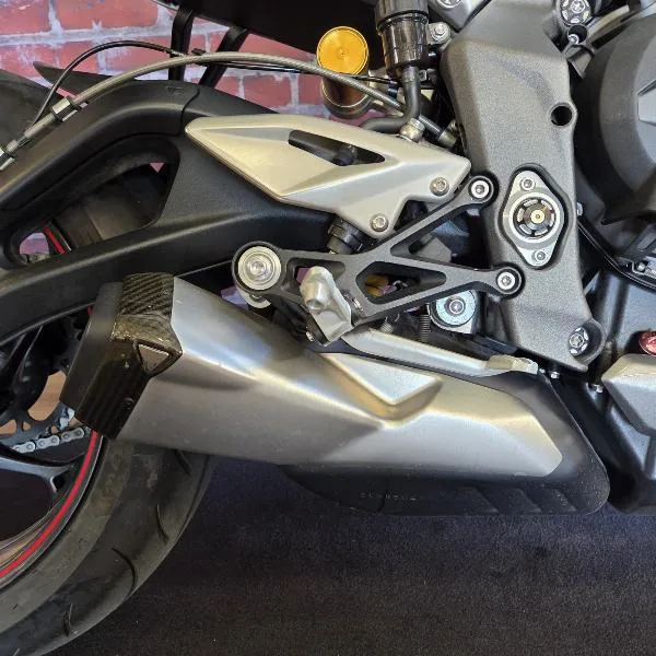 STREET TRIPLE 765 RS