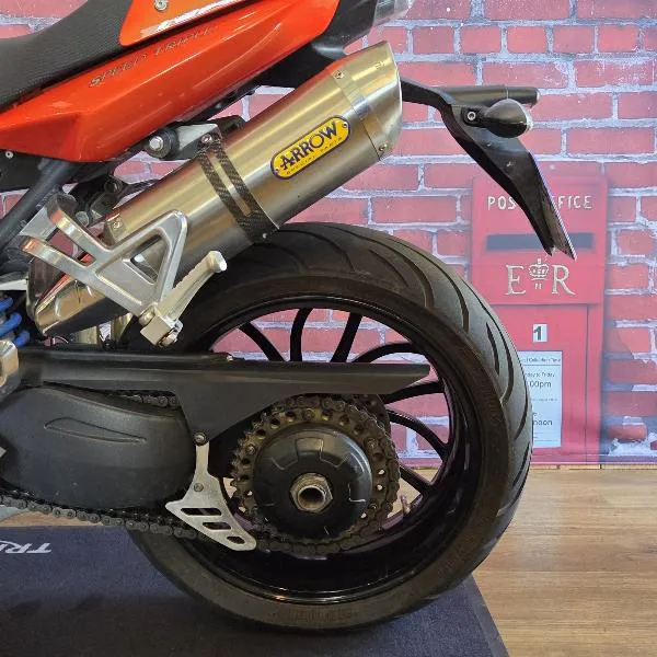SPEED TRIPLE 1050