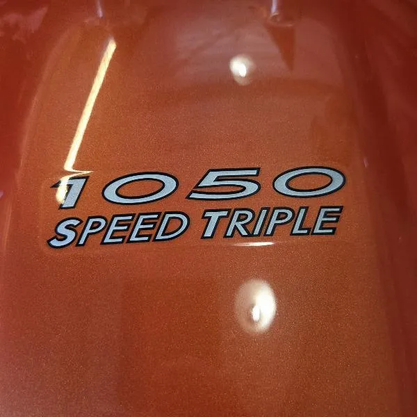 SPEED TRIPLE 1050