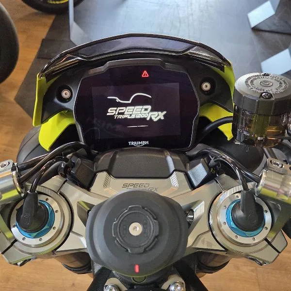 Speed Triple 1200 RX