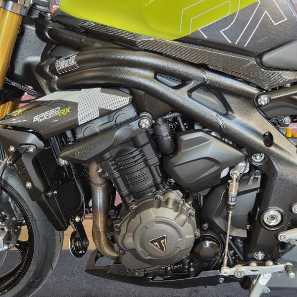 Speed Triple 1200 RX