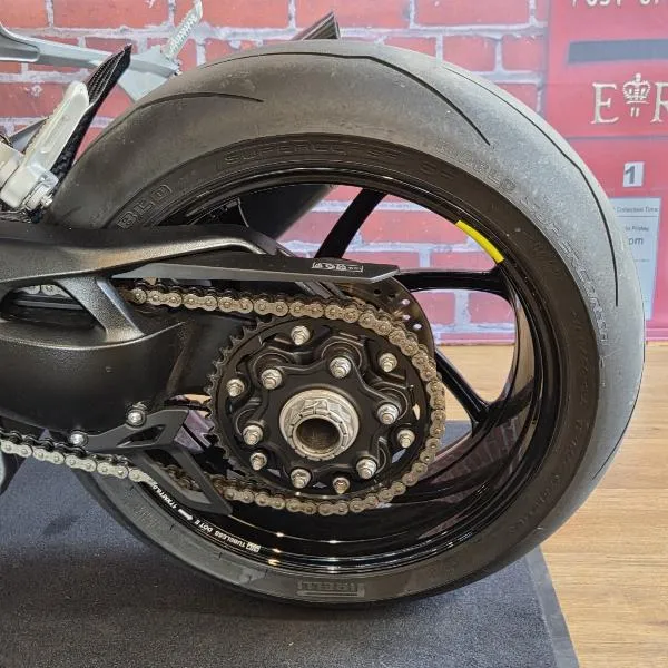 Speed Triple 1200 RX