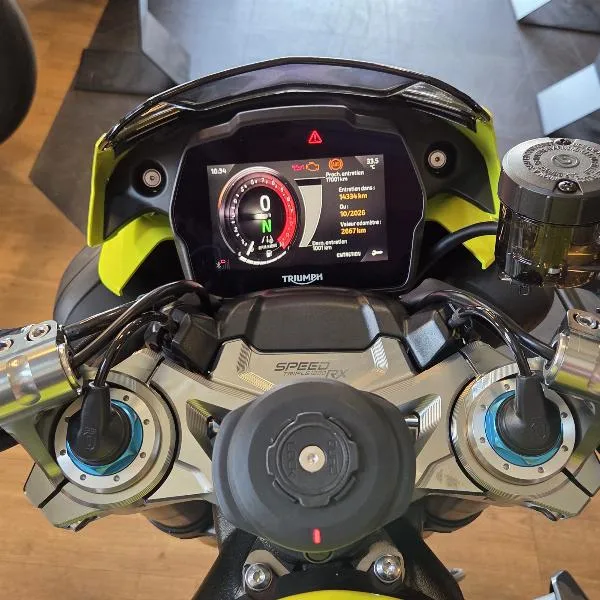 Speed Triple 1200 RX