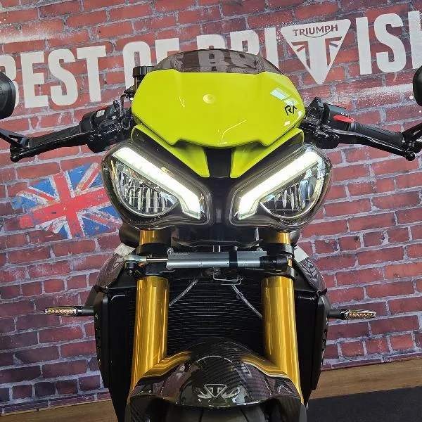 Speed Triple 1200 RX