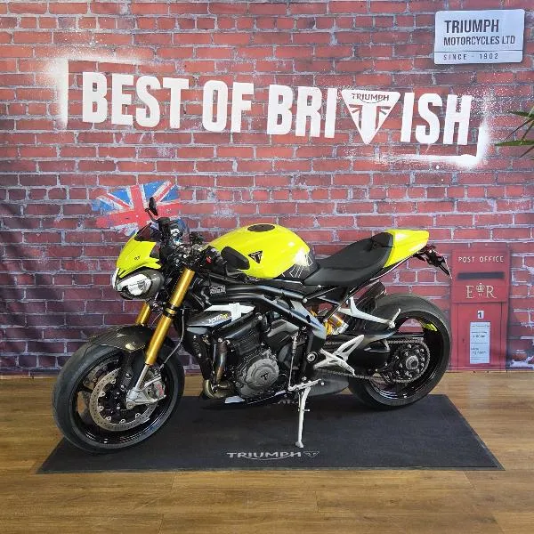 Speed Triple 1200 RX