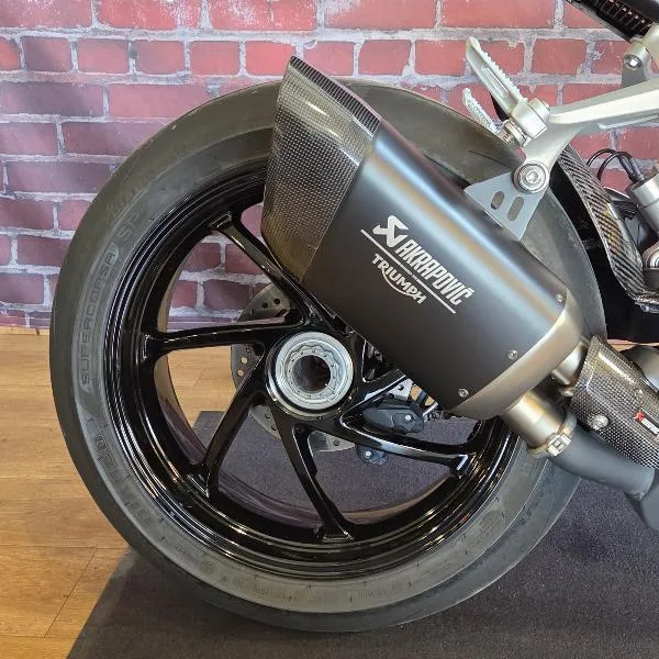 Speed Triple 1200 RX