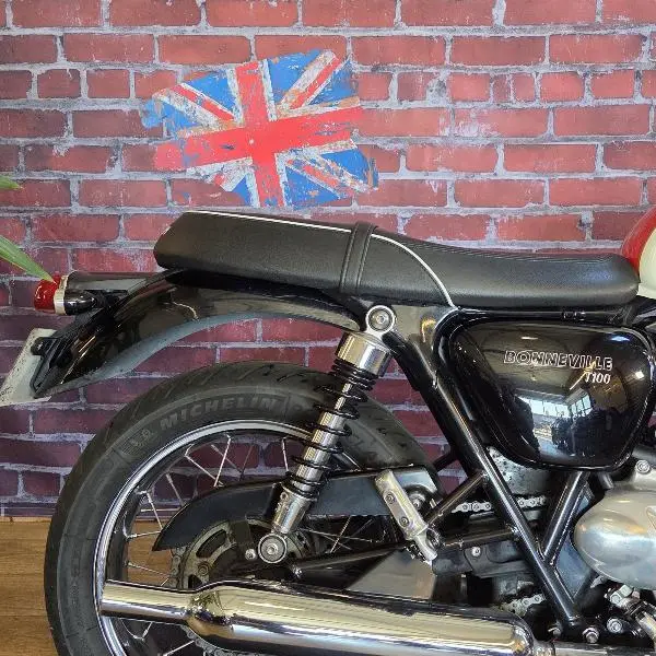 Bonneville T100