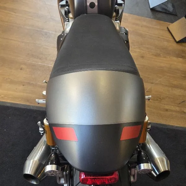 THRUXTON 1200 RS