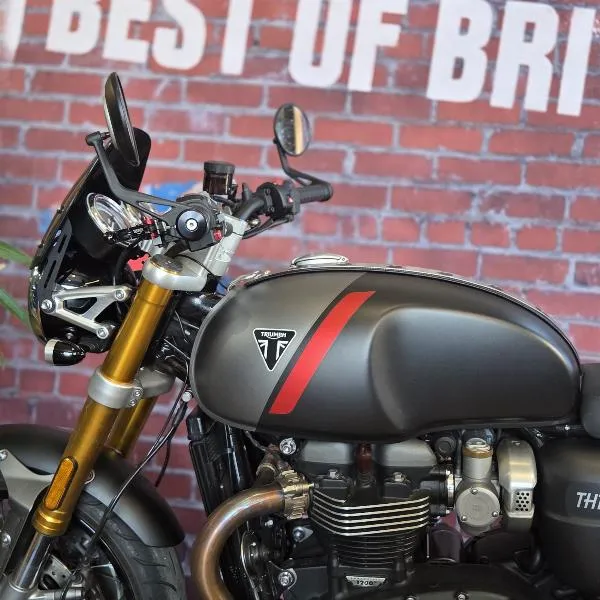 THRUXTON 1200 RS