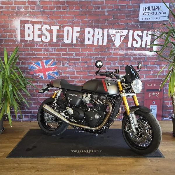 THRUXTON 1200 RS