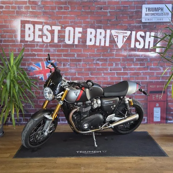 THRUXTON 1200 RS