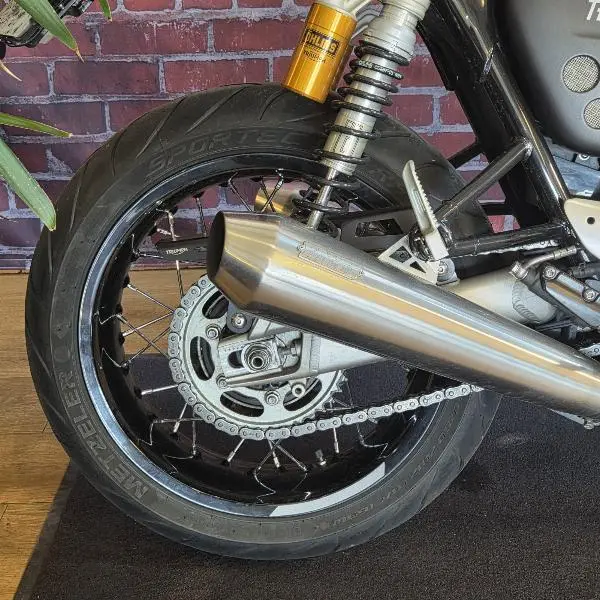 THRUXTON 1200 RS