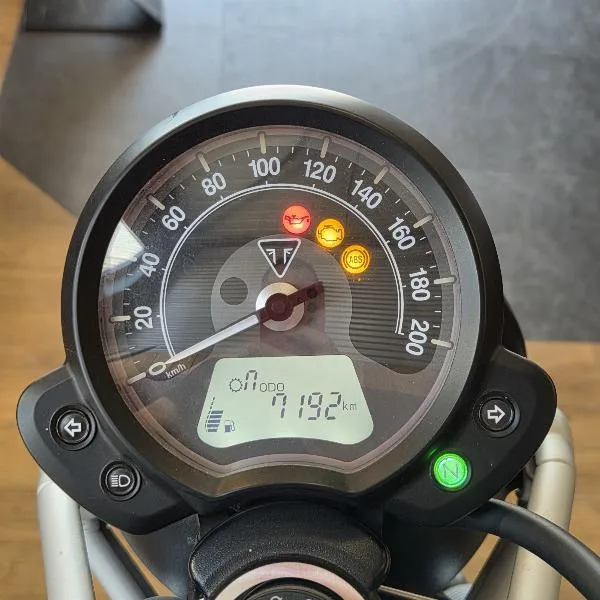 SCRAMBLER 900