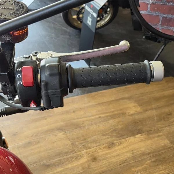 SCRAMBLER 900