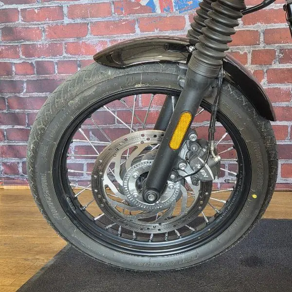 SCRAMBLER 900