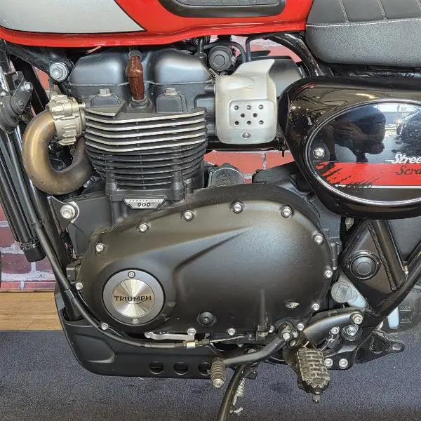 SCRAMBLER 900