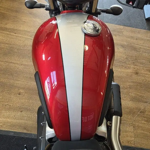 SCRAMBLER 900