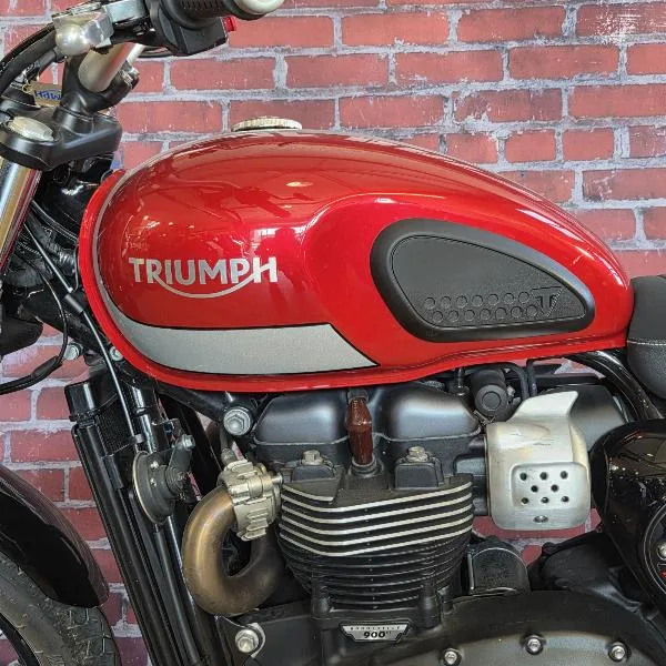SCRAMBLER 900