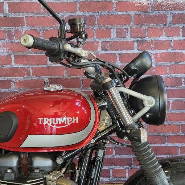 SCRAMBLER 900