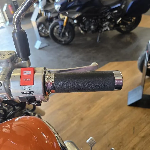 VT SHADOW 600