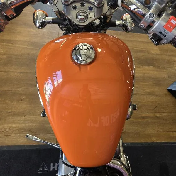 VT SHADOW 600