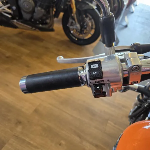 VT SHADOW 600