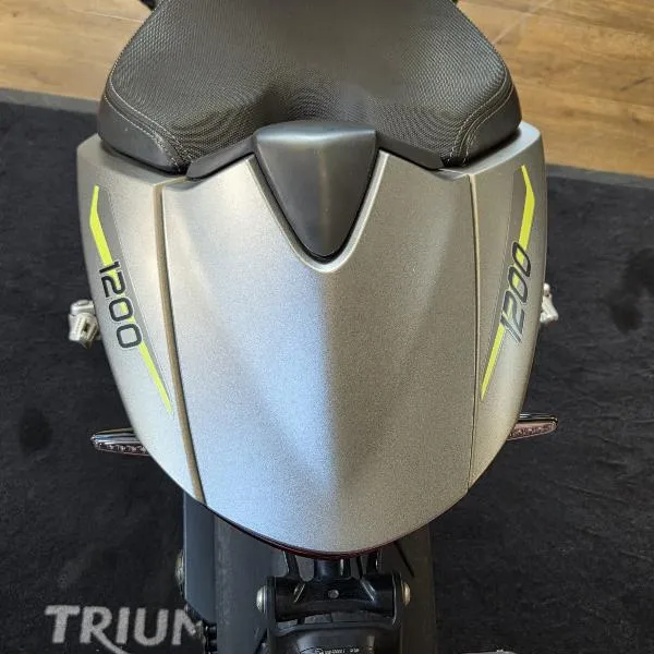 SPEED TRIPLE 1200 RS