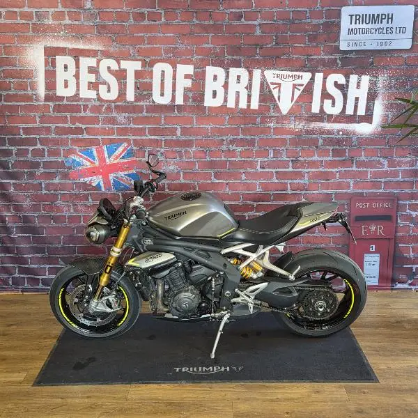 SPEED TRIPLE 1200 RS