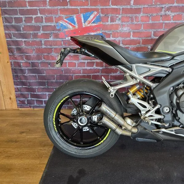 SPEED TRIPLE 1200 RS