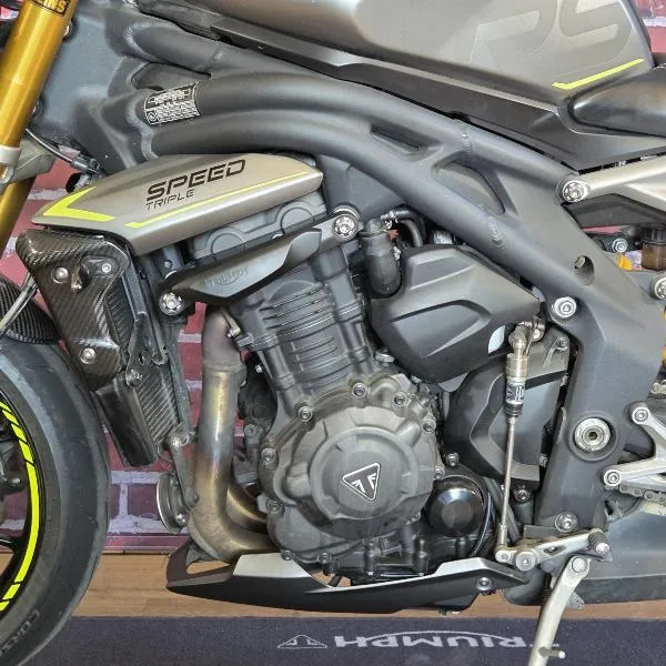 SPEED TRIPLE 1200 RS
