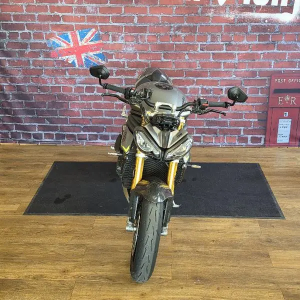 SPEED TRIPLE 1200 RS