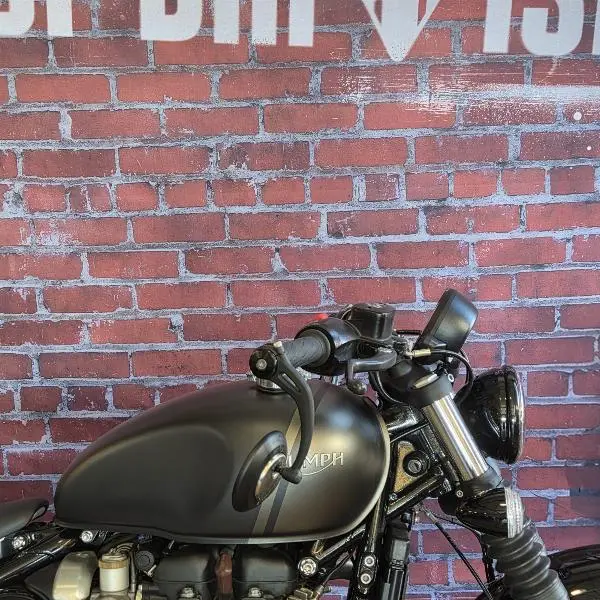Bonneville Bobber 1200