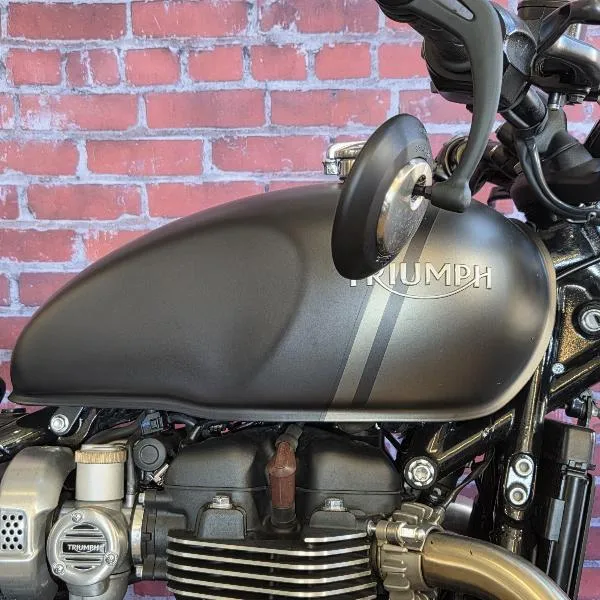 Bonneville Bobber 1200