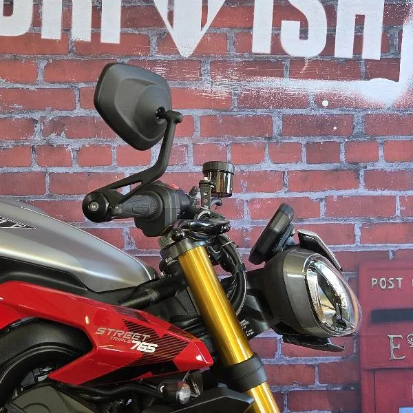 STREET TRIPLE 765 RX