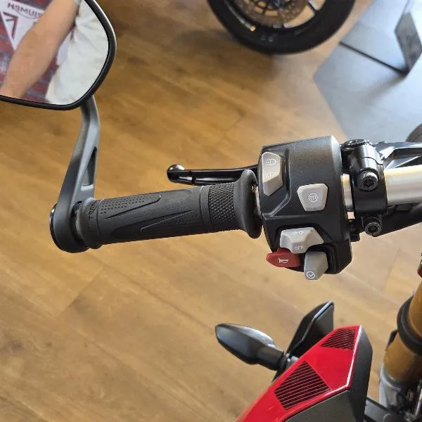 STREET TRIPLE 765 RX